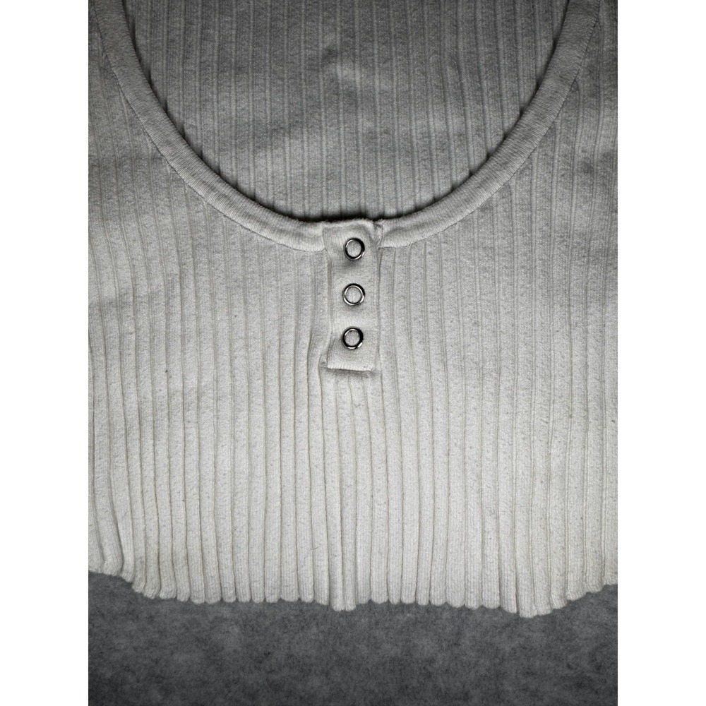 BDG White Babytee XS Urban Outfitters Crop Top - Picture 7 of 7